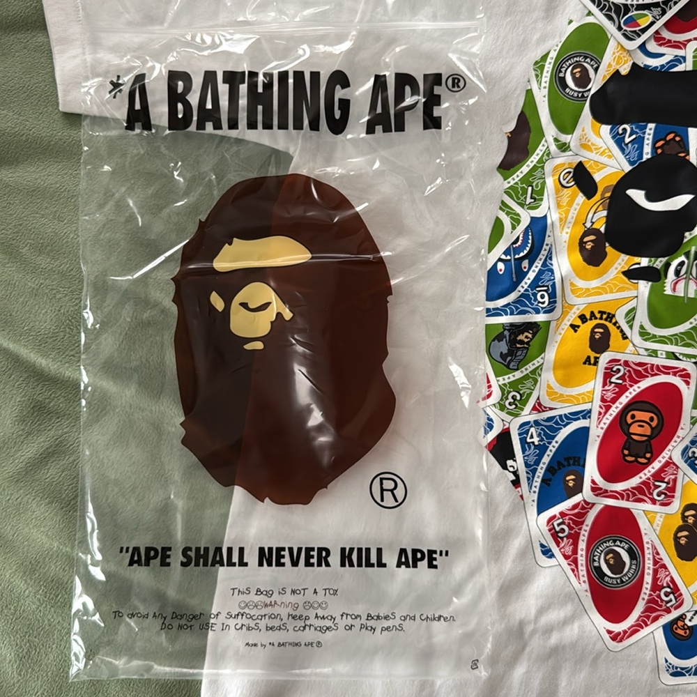 NEW & RARE!!!   BAPE X UNO APE HEAD TEE WHITE & playing cards. - Picture 7 of 9